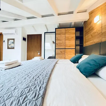 Fazana City Rooms With Free Parking Exterior photo