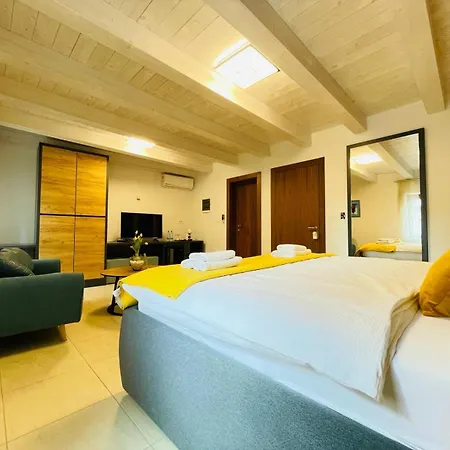 Fazana City Rooms With Free Parking Exterior photo