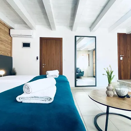 Fazana City Rooms With Free Parking Exterior photo