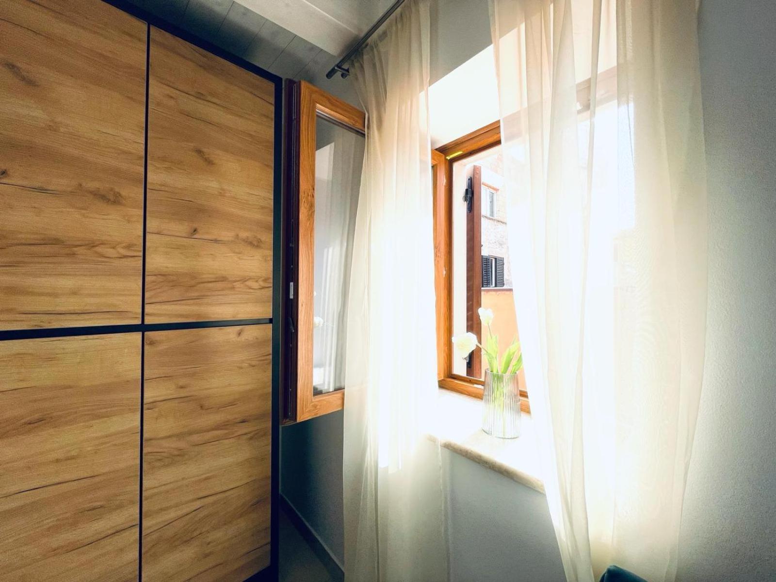 With Free Parking Apartment
